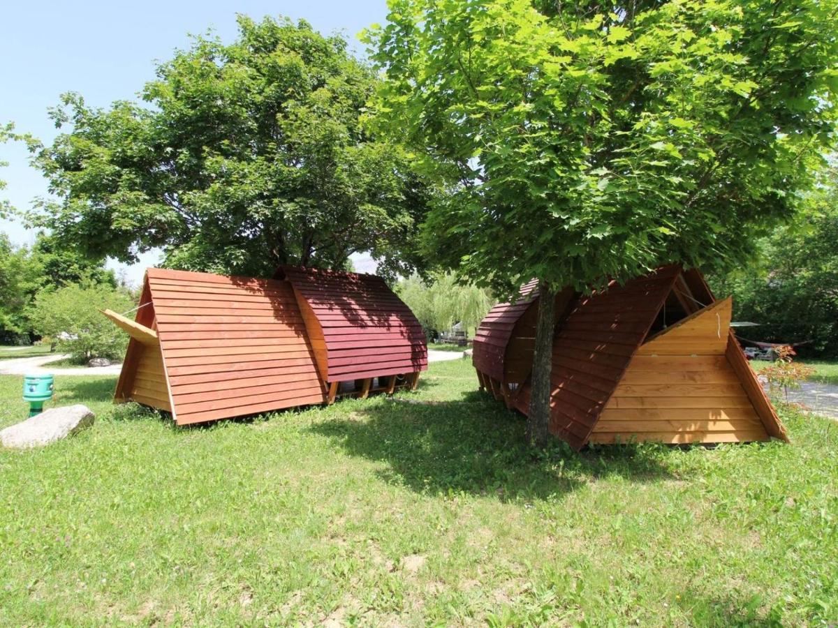 Recoubeau-Jansac Habitat Createur - Hebergements Insolites Au Camping Municipal "Les Ecureuils" מראה חיצוני תמונה