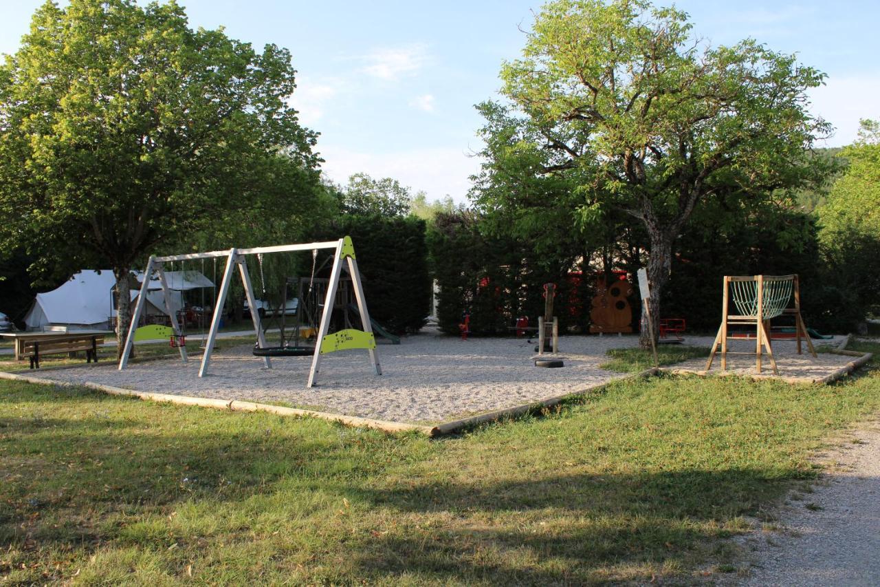 Recoubeau-Jansac Habitat Createur - Hebergements Insolites Au Camping Municipal "Les Ecureuils" מראה חיצוני תמונה