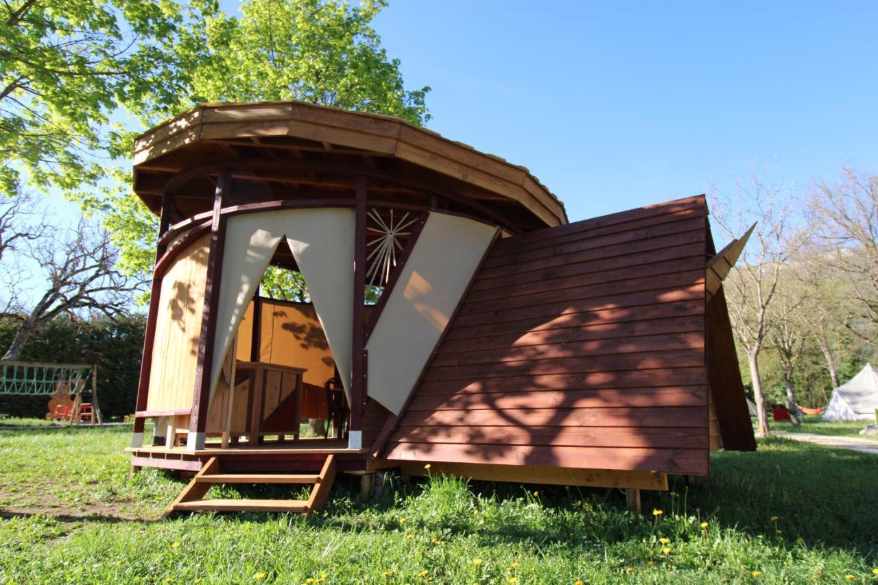 Recoubeau-Jansac Habitat Createur - Hebergements Insolites Au Camping Municipal "Les Ecureuils" מראה חיצוני תמונה