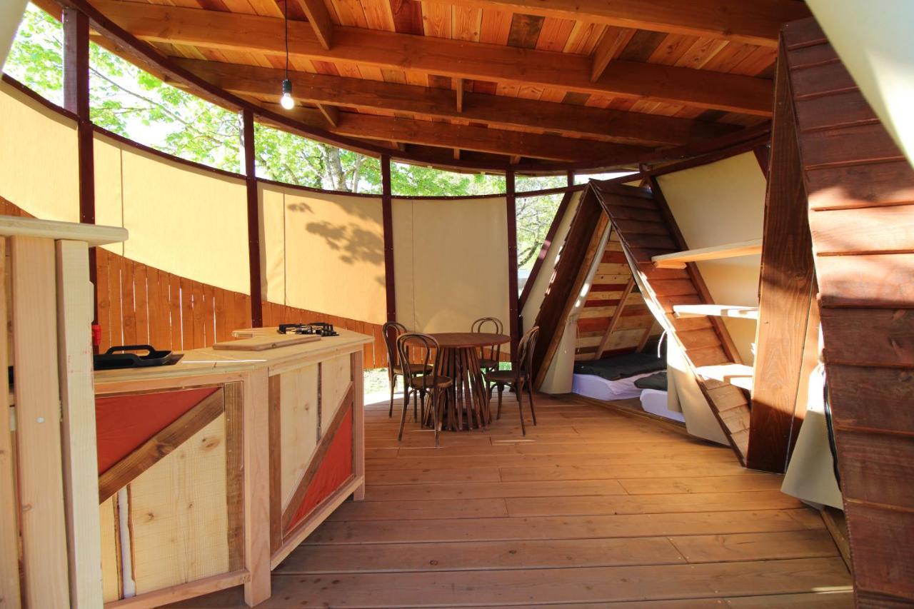 Recoubeau-Jansac Habitat Createur - Hebergements Insolites Au Camping Municipal "Les Ecureuils" מראה חיצוני תמונה