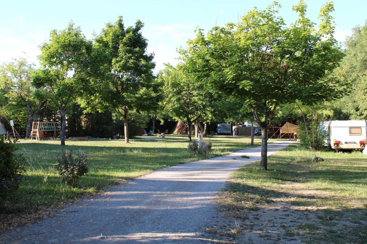 Recoubeau-Jansac Habitat Createur - Hebergements Insolites Au Camping Municipal "Les Ecureuils" מראה חיצוני תמונה